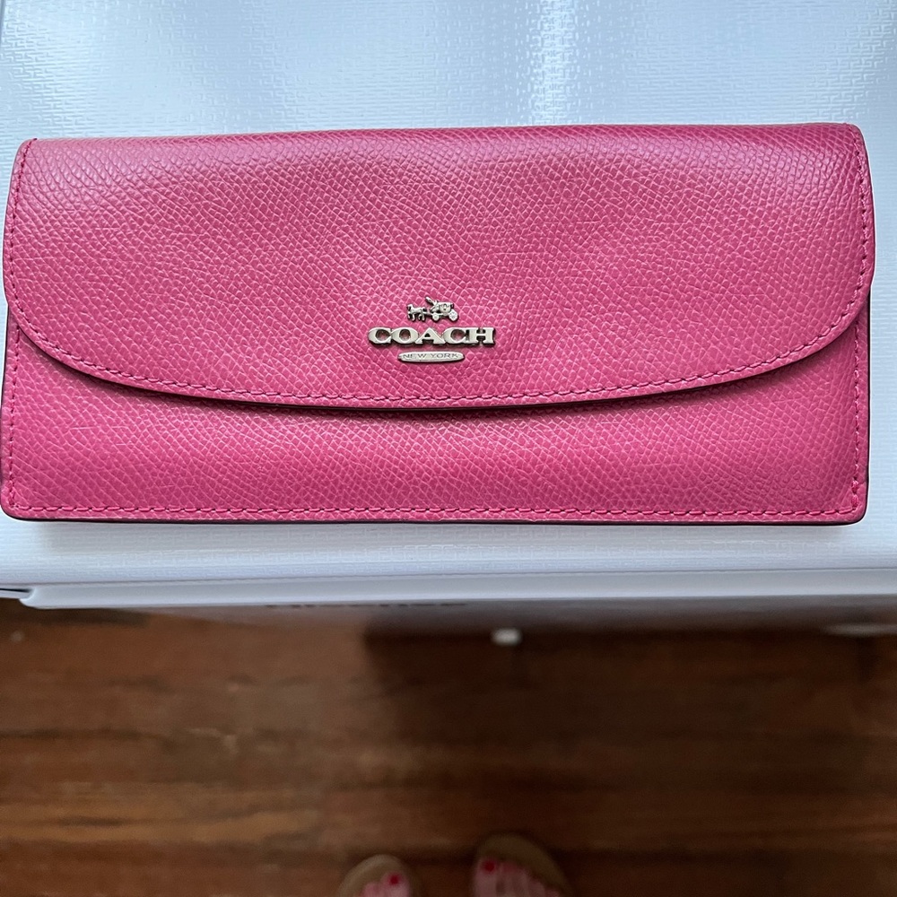 Adorable pink coach wallet
